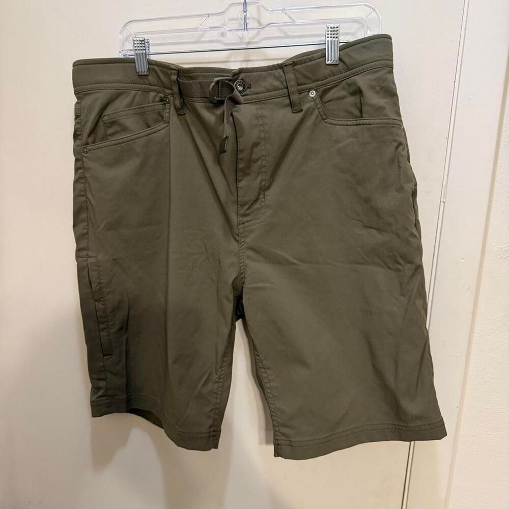 Gerry Men's Khaki and Green Shorts